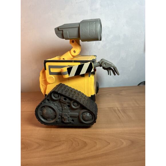 Disney Pixar Wall-E Hello Talking Moving Lighting Robot Figure 9.0"-No Remote - Picture 5 of 7
